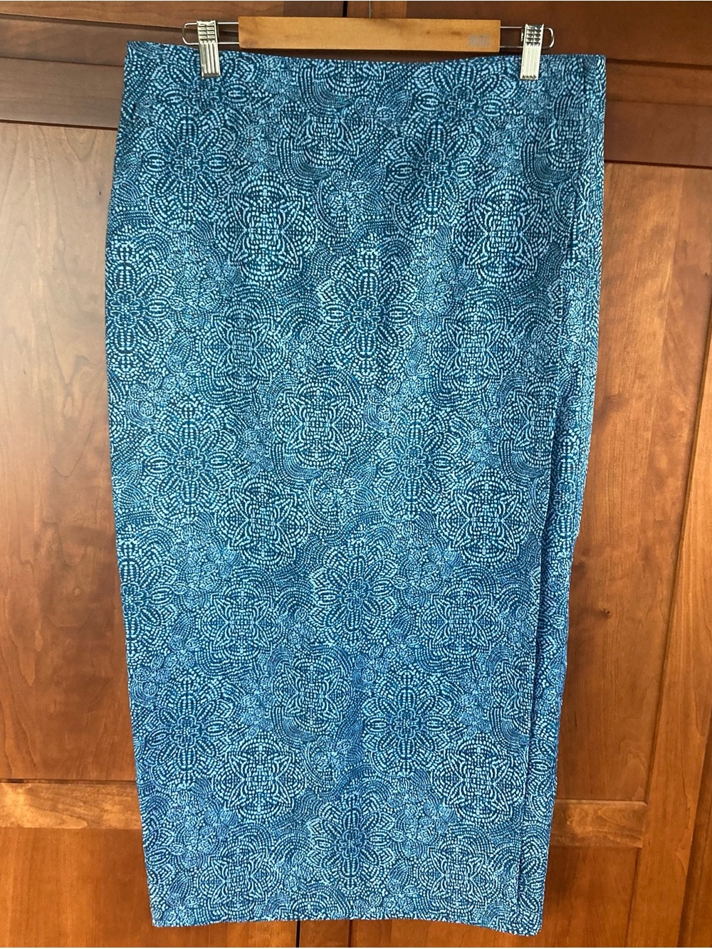 RipSkirt Hawaii. Wrap Skirt/cover. 2 Pockets. Casella Midnight. Sz L. Length 4.